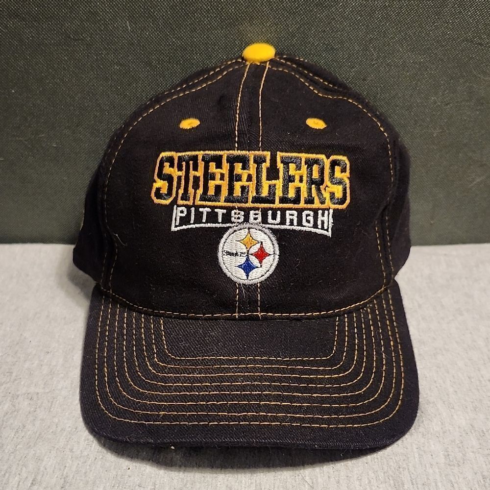 Pro Player Pittsburgh Steelers Velcroback Hat
